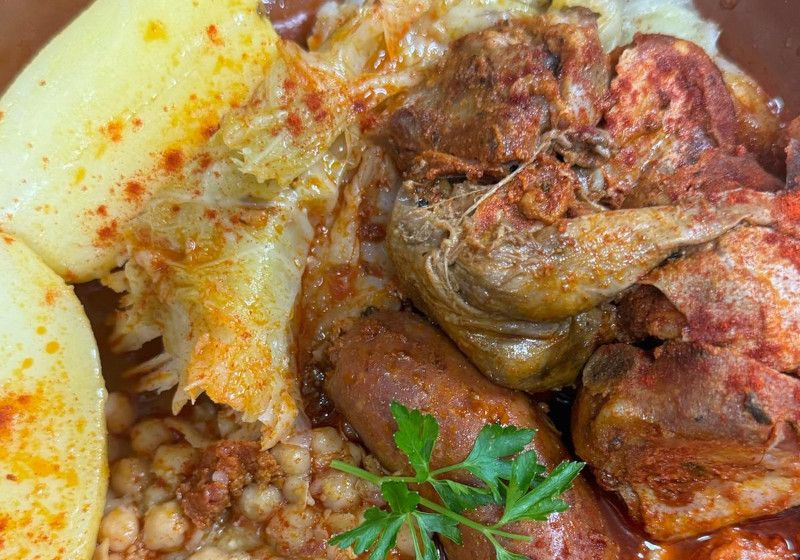 Plato de menú fin de semana. Botillo del bierzo.